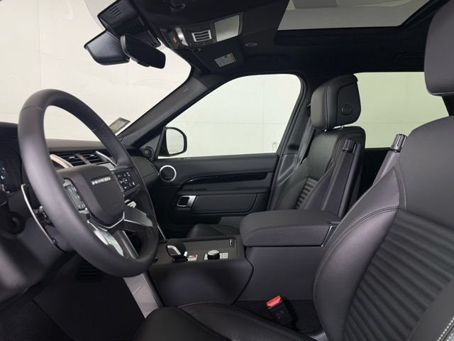 Used 2026 Land Rover Discovery S AWD/4WD image 6