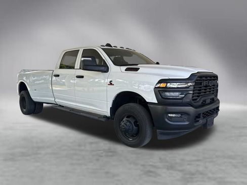 Used 2025 RAM 3500 Tradesman AWD/4WD image 2