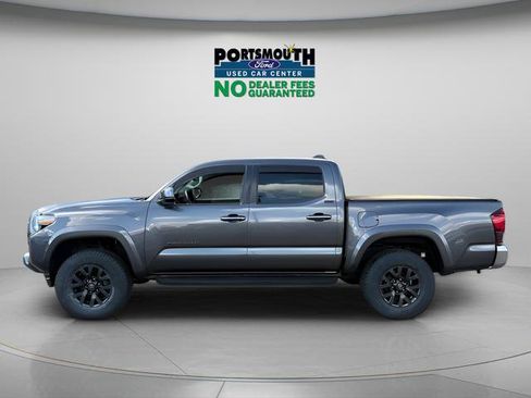 Used 2023 Toyota Tacoma SR5 AWD/4WD image 6
