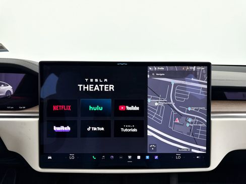 Used 2022 Tesla Model X image 24