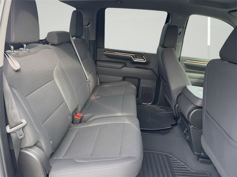 Used 2024 Chevrolet Silverado 2500 LT image 29