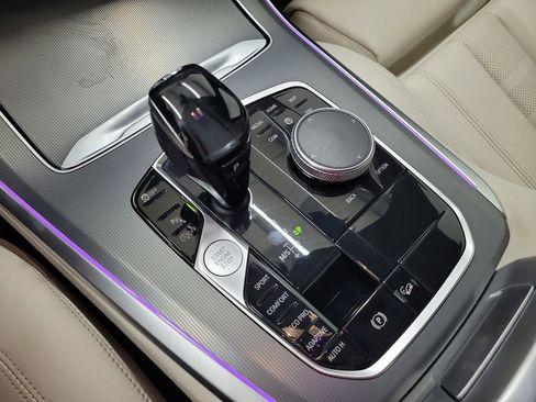 Used 2019 BMW X5 xDrive40i w/ Convenience Package image 32