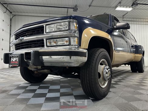 Used 1993 Chevrolet Silverado 3500 4x4 Extended Cab image 13