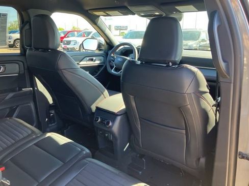 New 2026 Ford Explorer ST-Line w/ Premium Package image 15