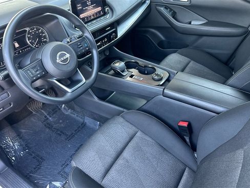 Used 2024 Nissan Rogue SV image 10