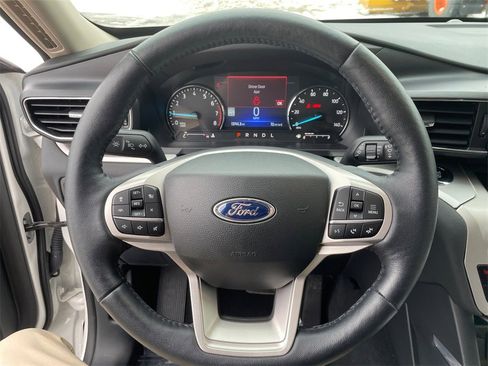 Used 2023 Ford Explorer XLT w/ Equipment Group 202A image 16