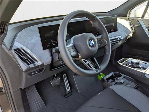 New 2026 BMW iX xDrive60 image 3