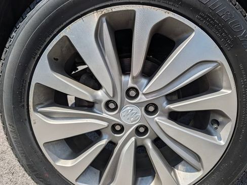 Used 2020 Buick Encore Preferred AWD/4WD image 9