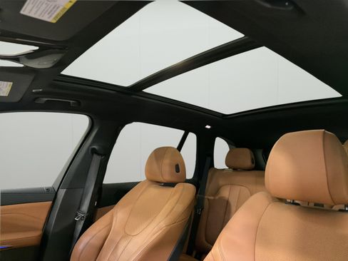 Used 2022 BMW X5 xDrive40i w/ Climate Comfort Package AWD/4WD image 17