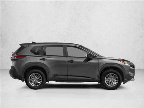 Used 2023 Nissan Rogue SV image 4