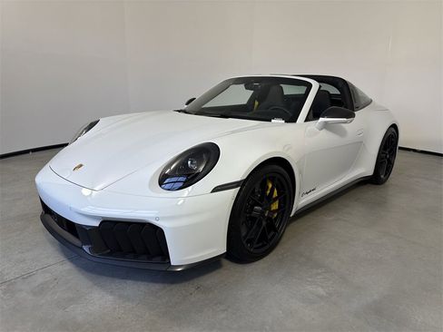 Certified 2025 Porsche 911 Targa 4 GTS image 1