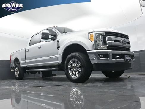 Used 2017 Ford F250 XLT w/ XLT Premium Package image 17