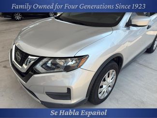Used 2020 Nissan Rogue S FWD video 1