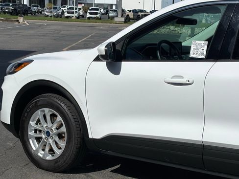 Used 2021 Ford Escape SE AWD/4WD image 6