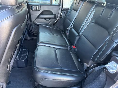 Used 2021 Jeep Wrangler Unlimited Rubicon 4xe w/ Steel Bumper Group image 29