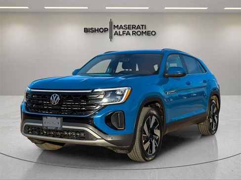 Used 2025 Volkswagen Atlas Cross Sport SE image 3