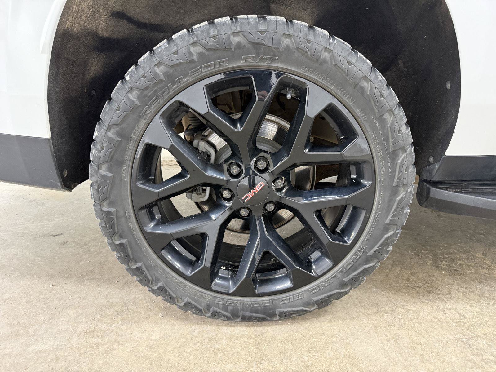 Used 2021 GMC Yukon XL Denali AWD/4WD image 43