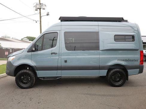 Used 2025 Mercedes-Benz Sprinter 2500 image 2