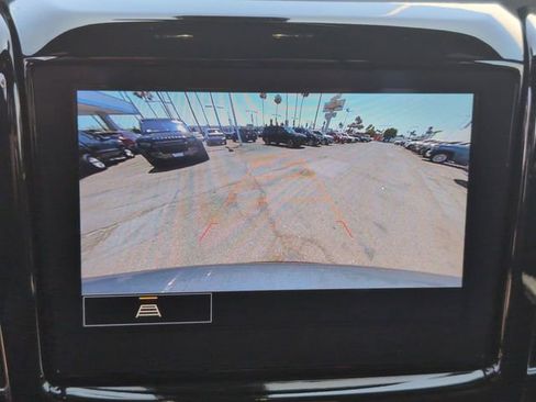 Certified 2023 Chevrolet Traverse LT FWD image 14