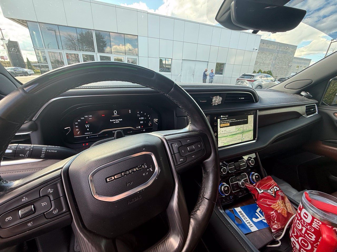 Used 2024 GMC Yukon Denali Ultimate AWD/4WD image 11