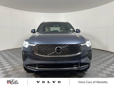 New 2026 Volvo XC90 B5 Core w/ Protection Package image 3