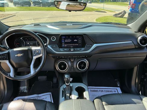 Used 2021 Chevrolet Blazer LT w/ Sound & Technology Package FWD image 12