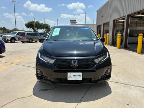 Certified 2026 Honda Odyssey Elite image 3
