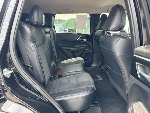 Used 2024 Mitsubishi Outlander SE AWD/4WD image 20