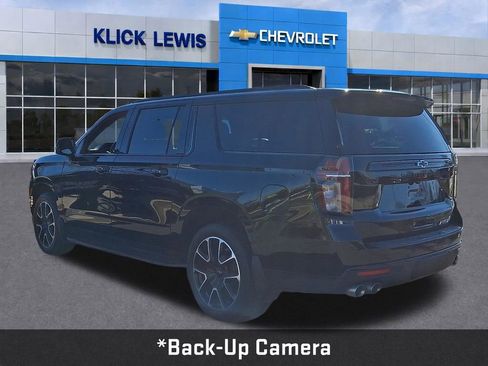 Used 2023 Chevrolet Suburban RST w/ Sport Performance Package image 5