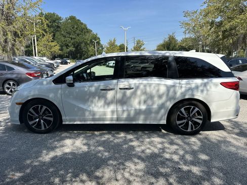 Used 2020 Honda Odyssey Elite image 3