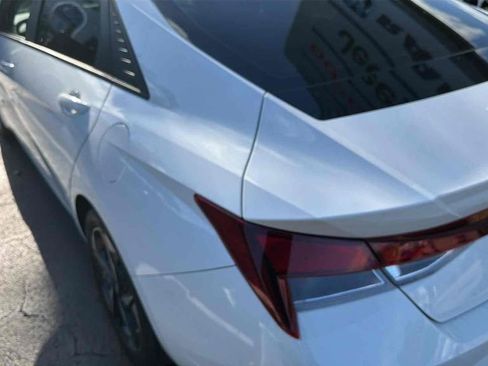 Used 2023 Hyundai Elantra SEL w/ Convenience Package image 2