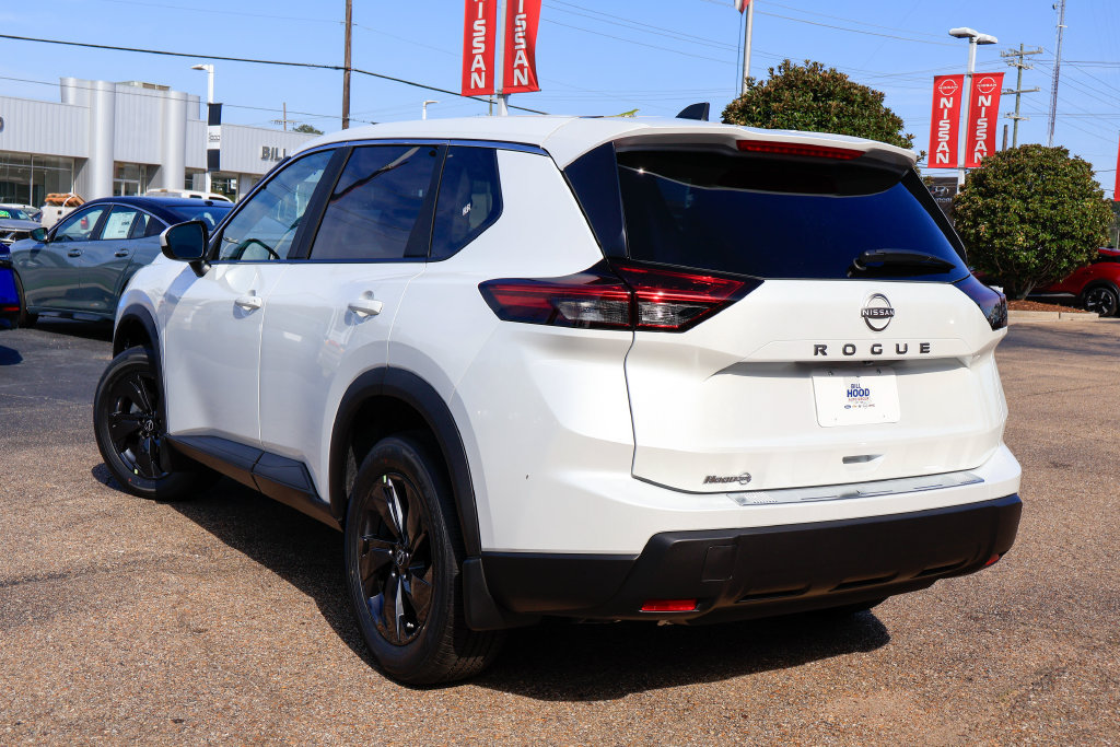 New 2026 Nissan Rogue SV FWD image 2