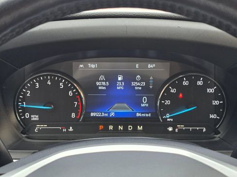Used 2020 Ford Explorer XLT w/ Equipment Group 202A AWD/4WD image 17
