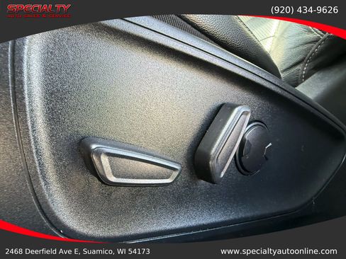 Used 2020 Ford Escape Titanium image 27