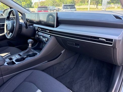Used 2026 Hyundai Sonata SE FWD image 25