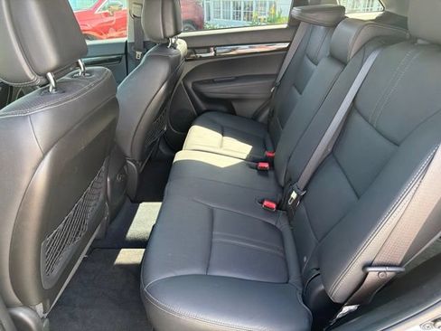 Used 2011 Kia Sorento EX w/ Premium Pkg FWD image 12