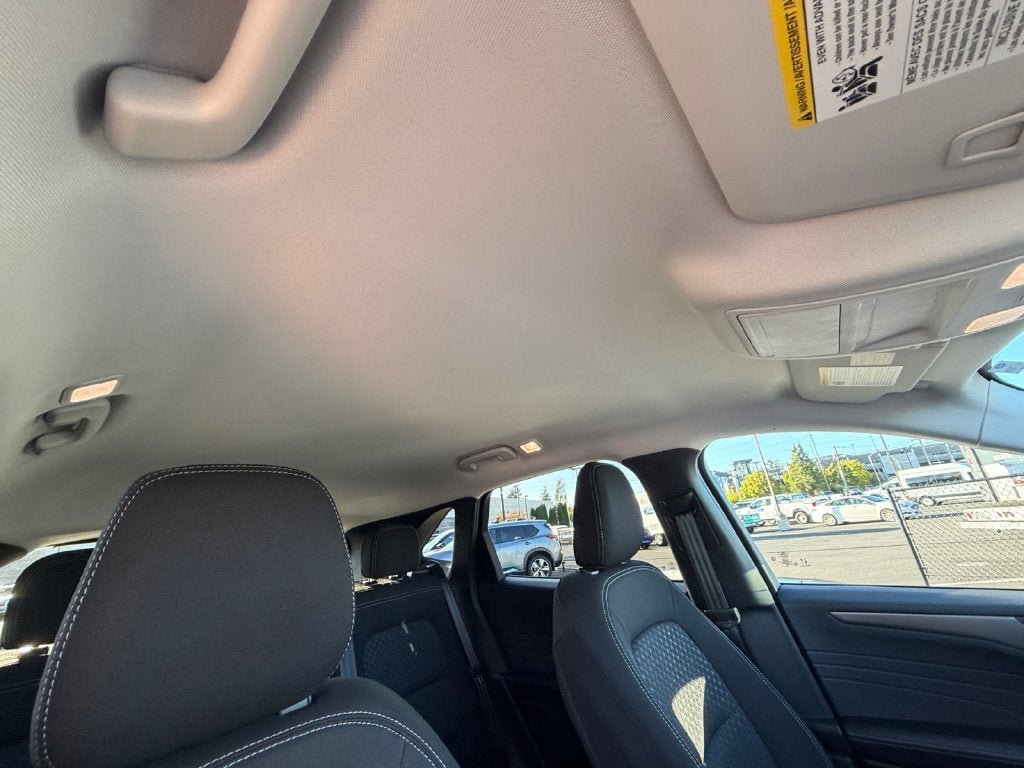 Used 2025 Ford Escape Active AWD/4WD image 27