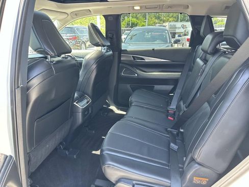 Certified 2025 INFINITI QX60 Luxe w/ Vision Package AWD/4WD image 32