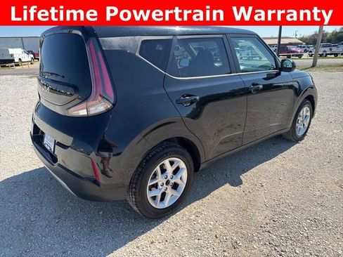 Used 2023 Kia Soul LX w/ Option Group 015 FWD image 6