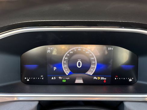 New 2026 Volkswagen Taos SE image 28