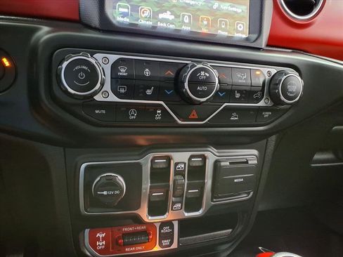 Used 2023 Jeep Gladiator Rubicon w/ LED Lighting Group image 23