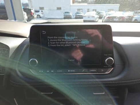 Used 2023 Nissan Rogue S image 22