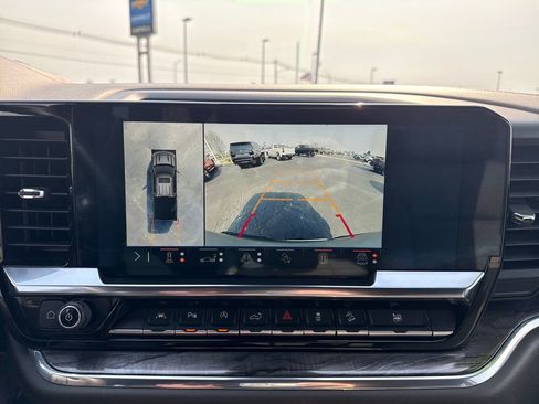 Used 2024 Chevrolet Silverado 1500 LTZ image 25