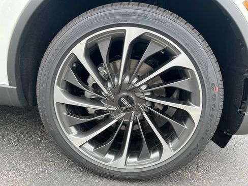 New 2026 Lincoln Aviator Reserve w/ Illumination Package RWD image 13