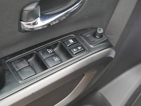 Used 2015 Nissan Titan SV w/ SV Value Truck Package AWD/4WD image 14