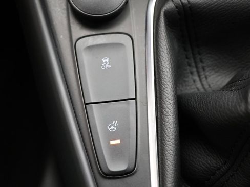 Used 2018 Ford Focus ST w/ Equipment Group 402A FWD image 30