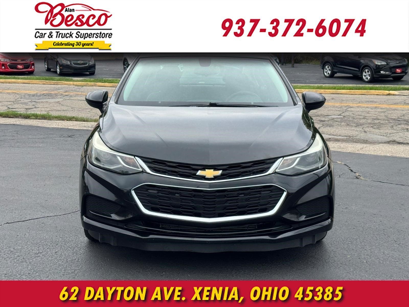 Used 2016 Chevrolet Cruze LT w/ Convenience Package FWD image 2