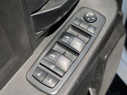 Used 2018 RAM 5500 Tradesman AWD/4WD image 9