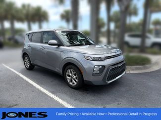 Used 2022 Kia Soul LX w/ Technology Package FWD video 1