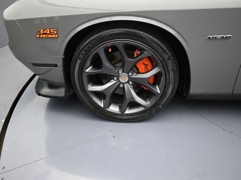 Used 2019 Dodge Challenger R/T image 10